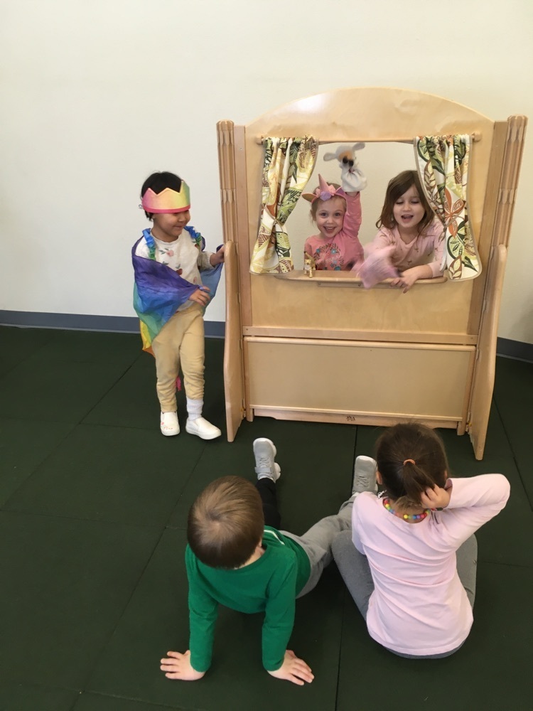 four year old puppet show